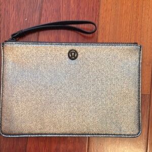 Lululemon Silver Wristlet Clutch, NEW WITHOUT TAG never used!